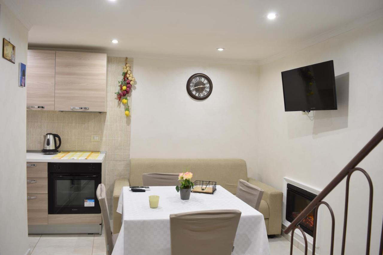 شقة Nonnona House-Napoli Centro المظهر الخارجي الصورة