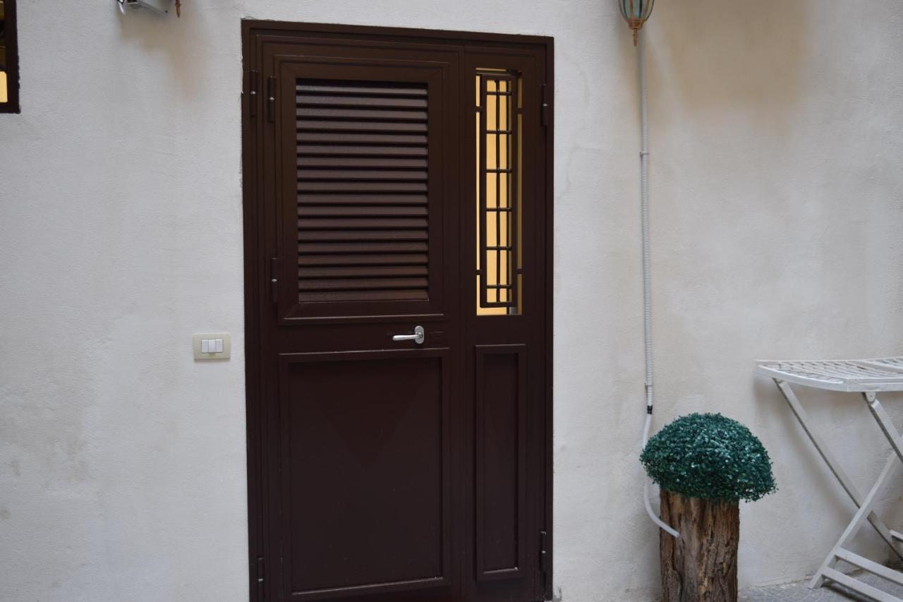 شقة Nonnona House-Napoli Centro المظهر الخارجي الصورة
