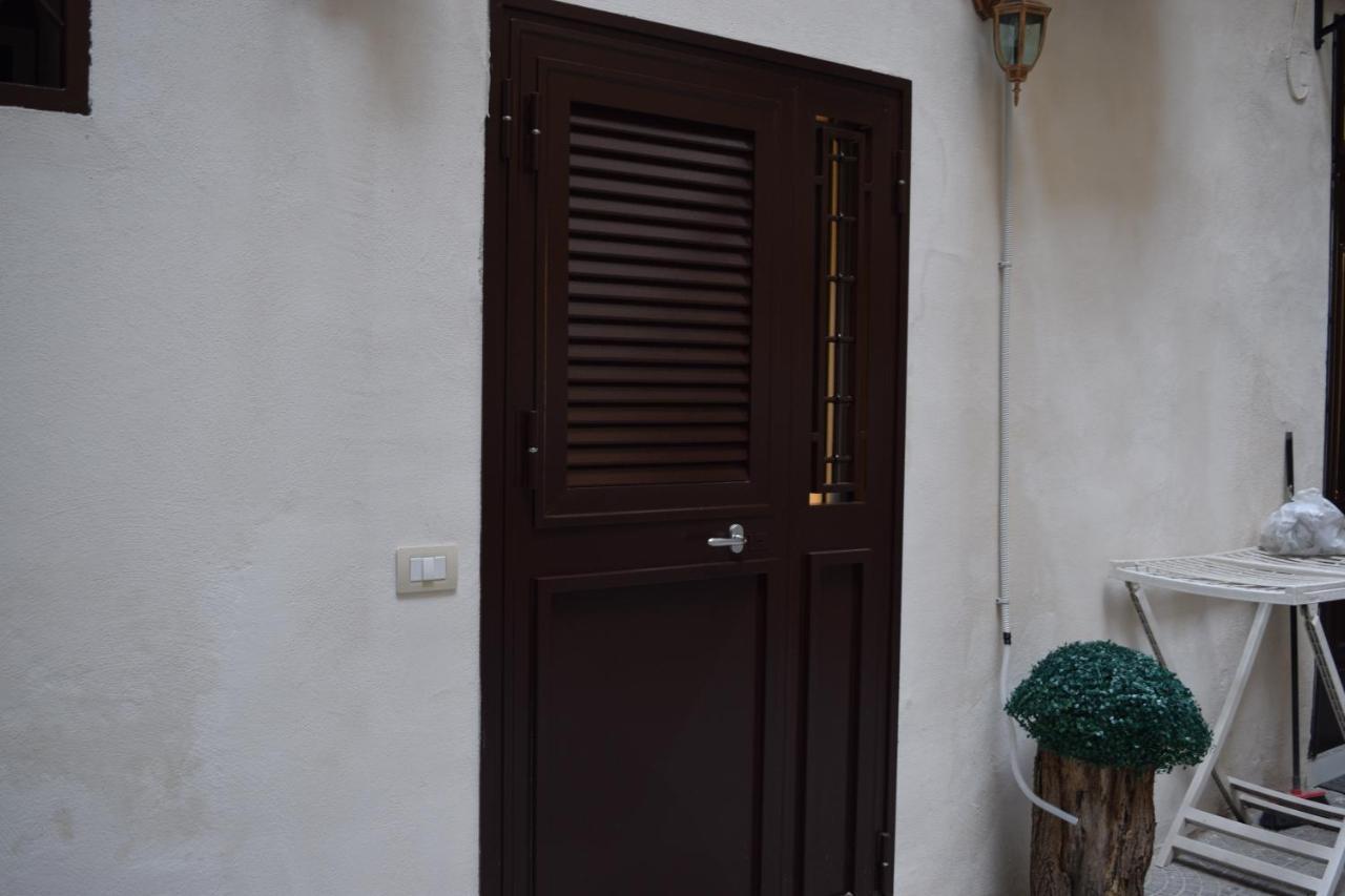 شقة Nonnona House-Napoli Centro المظهر الخارجي الصورة